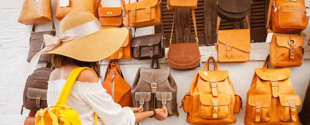istockphoto 1158821832 1024x1024 1 - Leather Markets - Art is Dynamic - Artnamic